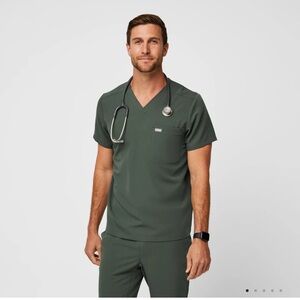 Moss Men’s Leon FIGS Scrub Top XXL